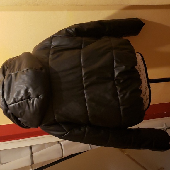 Fashion Nova beautiful puffer type coat size small - Picture 4 of 9